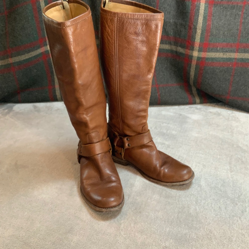 Frye Phillip Harness Tall Boots Cognac Leather Back Zip Brown Womens 7B 76850
